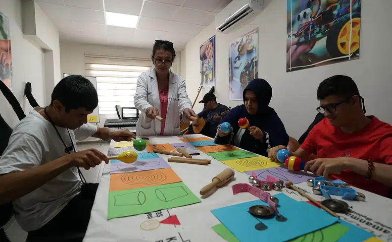 Kahramanmaraş'taki Engelsiz Yaşam Merkezi, özel bireylerin sosyal hayatına değer katıyor