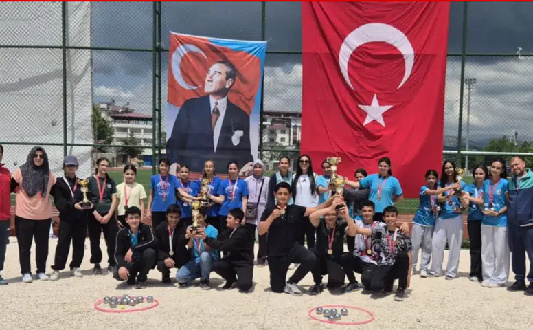Pazarcık'ta Bocce Turnuvası Gençleri Buluşturdu!