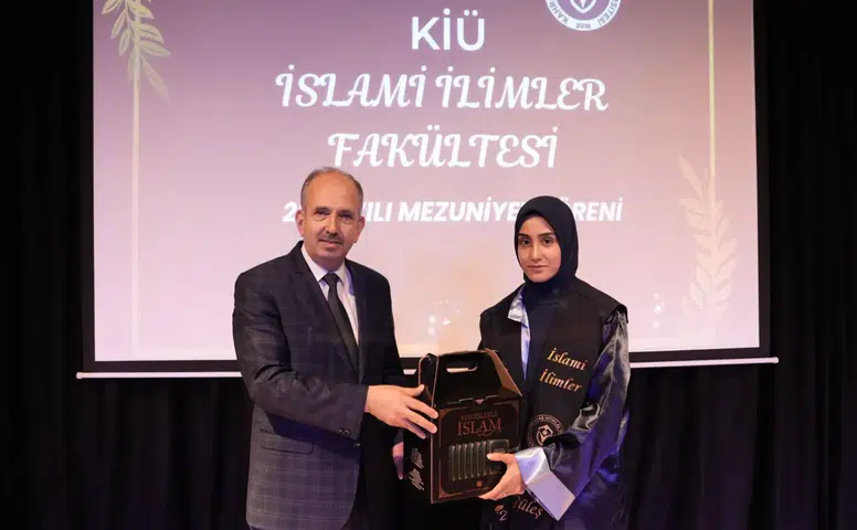 KİÜ İslami İlimler Fakültesi’nde Mezuniyet Coşkusu