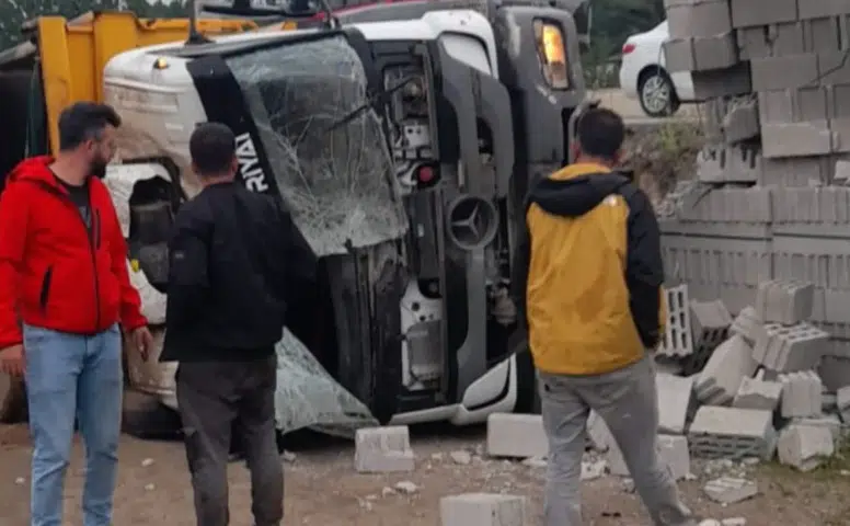 Göksun Turnabucağı’nda Trafik Kazası: 1 Yaralı