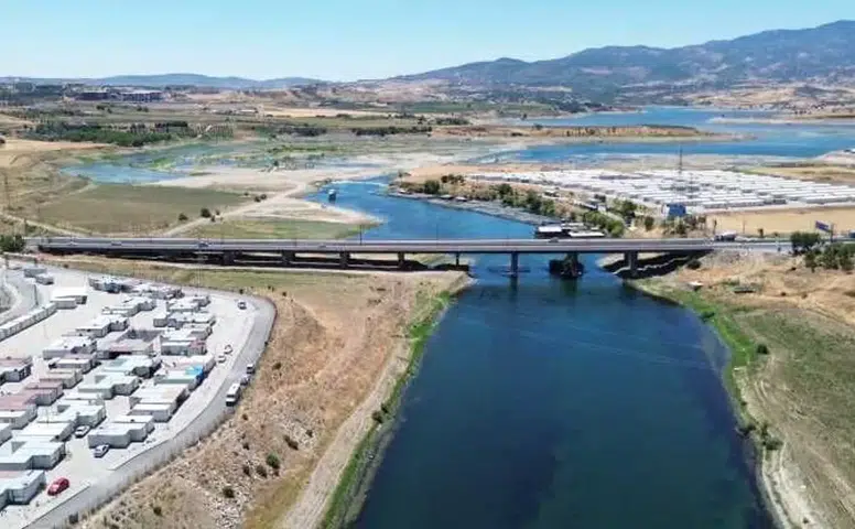 Kılavuzlu'da köprülü kavşak çalışmaları başladı