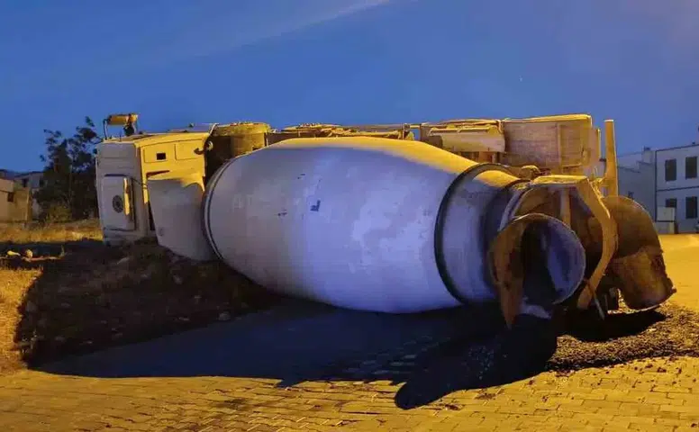 Kahramanmaraş'ta Beton Mikseri Devrildi: 1 Yaralı