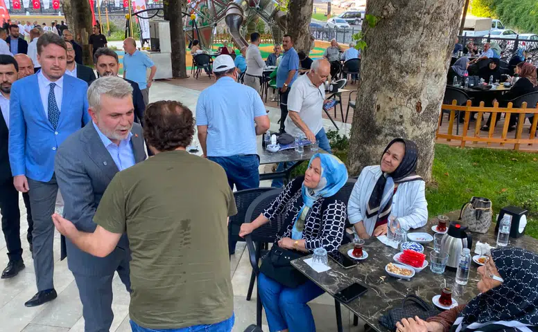 Dulkadiroğlu Pınarbaşı'nda Çınaraltı Çay Bahçesi Açıldı
