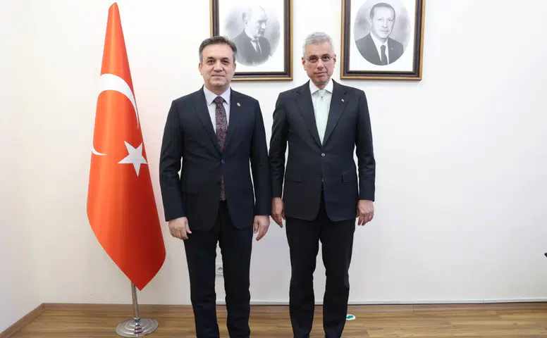 Vekil Kurt Sağlık Yatırımlarını Bakan Memişoğlu ile Görüştü