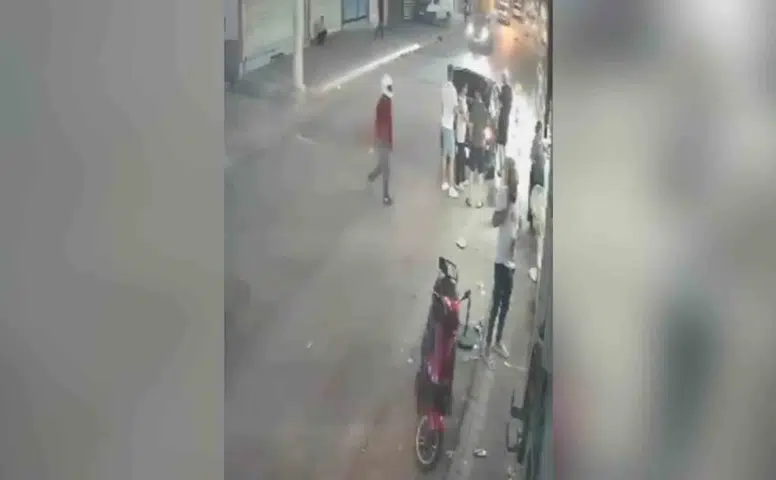 Kasklı Saldırgan İş Yerini Kurşunladı: 1 Yaralı