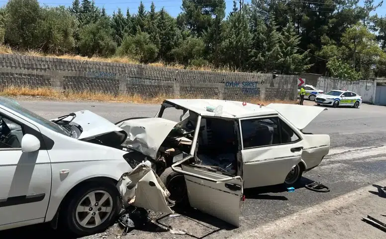 Kuzey Çevre Yolu'nda Kafa Kafaya Kaza: 2 Yaralı
