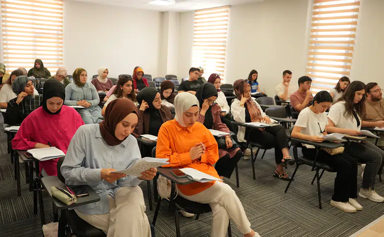 Pusula Maraş Yaz Akademileri, Gençlere Sanat ve Hızlı Okuma Eğitimi Sunuyor
