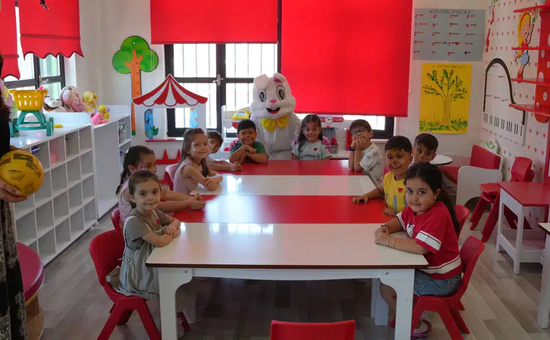 Onikişubat Belediyesi’nin 42 mahalleden başvuru alan Yaz Okulu’nda eğitim başladı