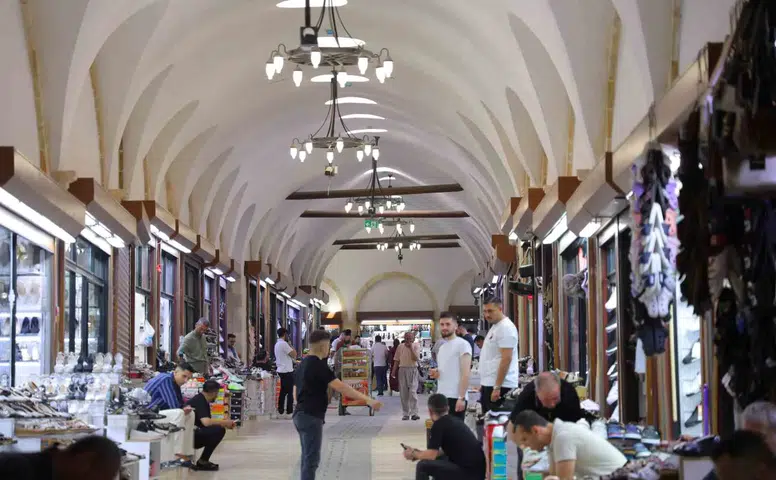 Kahramanmaraş'ın Tarihi Çarşısı Yaz Sıcağına Meydan Okuyor