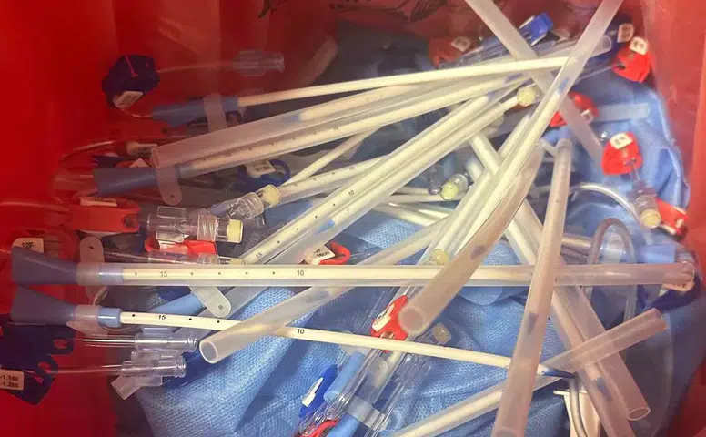 KSÜ'deki Sterilizasyon İddialarında Yeni Gelişme: "Tarihi Geçmiş Ürünlere Yeni Barkod Basıldı"