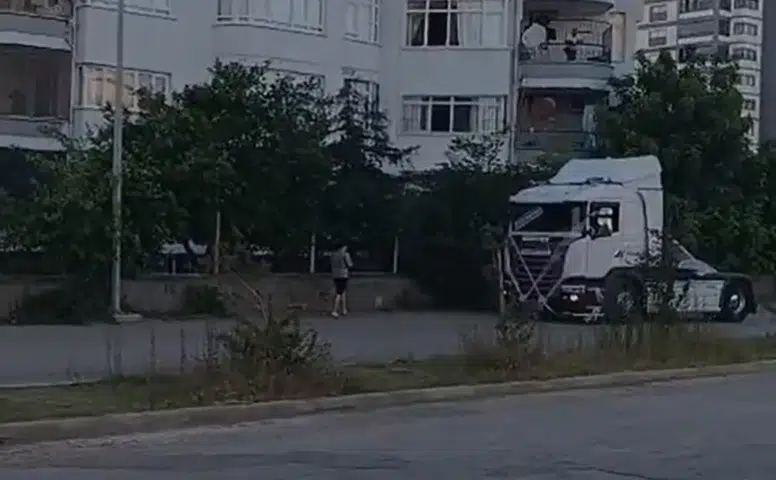 Düğün konvoyunda havalı korna çalan 8 kamyon sürücüsüne 168 bin TL ceza