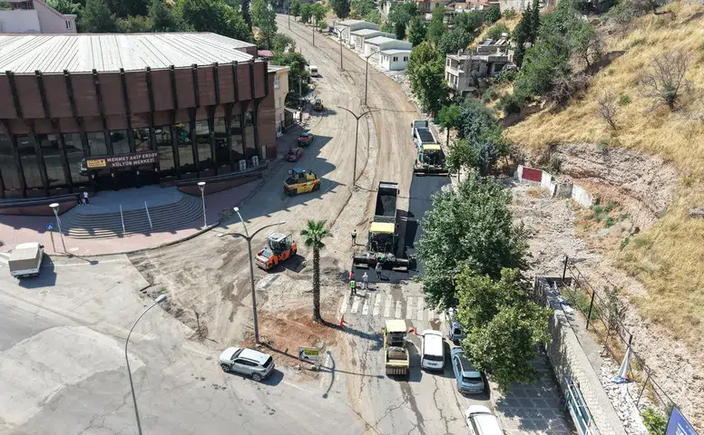 Kahramanmaraş'ta Nursultan Nazarbayev Bulvarı, modern ulaşım için yenileniyor!
