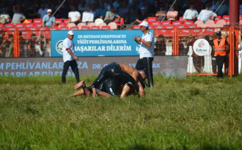 665. Tarihi Kırkpınar Yağlı Güreşleri'nde çeyrek finalistler belli oldu