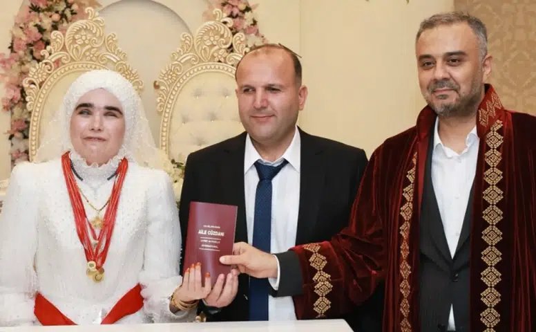 Doğuştan Görme Engelli İki Öğretmen Dünyaevine Girdi
