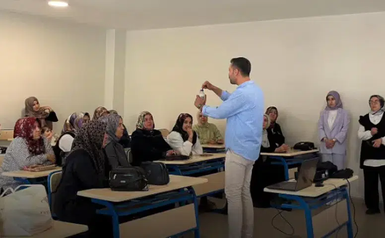 TÜGVA Kahramanmaraş'ta Velilere "Bağımlı mıyız?" Semineri