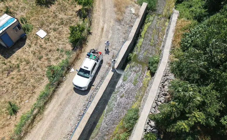 Kahramanmaraş'ta sıcak havalarda haşerelere karşı yoğun ilaçlama çalışmaları sürüyor