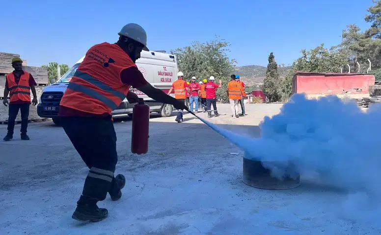 Kahramanmaraş'ta gerçeğini aratmayan yangın tatbikatı!