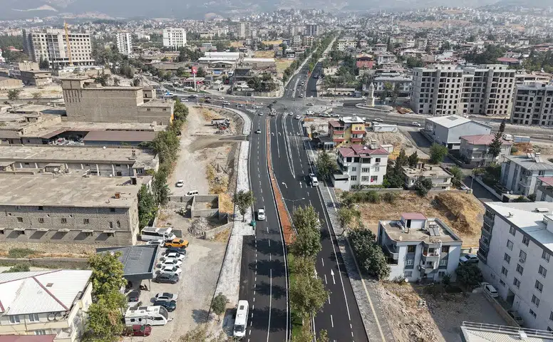 Kahramanmaraş’ta Lütfi Köker Bulvarı Baştan Sona Yenilendi