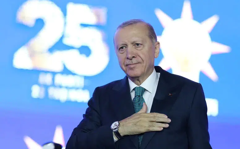 AK Parti Kahramanmaraş Milletvekilleri 25. Yıl Kutlamalarına Katıldı