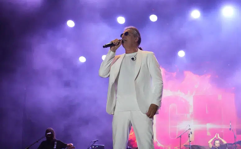 Çelik Kahramanmaraş’ta binlerce kişiyi coşturdu