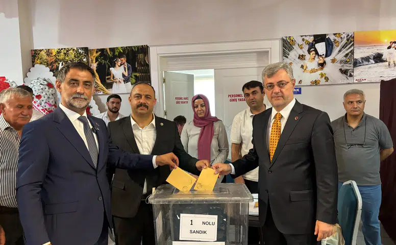 MHP Kahramanmaraş Milletvekili Karakoç’tan MHP İlçe Kongrelerine Tebrik Mesajı