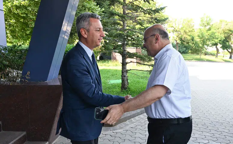 Mikail Özdemir’den Rektör Okumuş’a Ziyaret