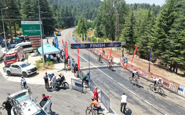 Kahramanmaraş'ta 145 km'lik zorlu etapta nefes kesen bisiklet yarışı yapıldı