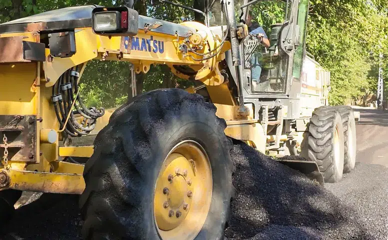Andırın’da Afet Sonrası Yol Seferberliği: 175 Ton Bitüm Desteği