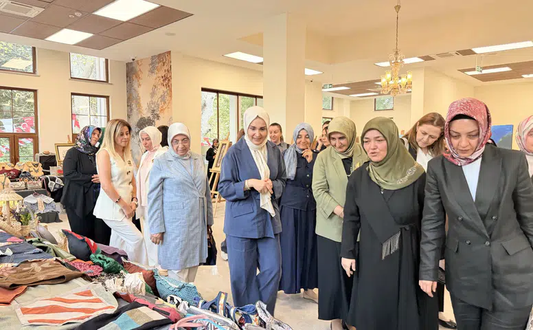 Şengül Kurum’dan KAMEK Sergisi’ne Ziyaret