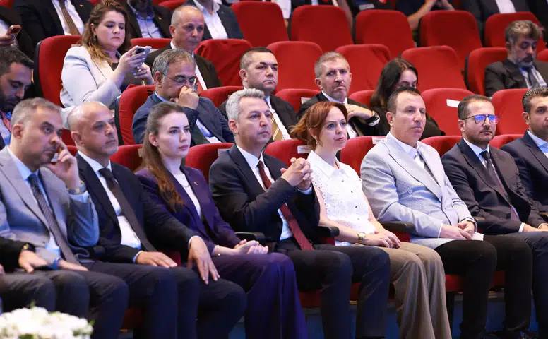 Rektör Yardımcısı Erşahan Dirençli Şehirler Zirvesi'ne Katıldı