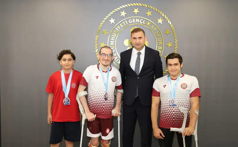 Kahramanmaraşlı Yüzücüler Türkiye’de Dereceye Girdi!