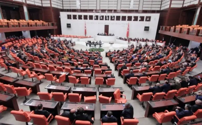 Cezalar Ağırlaştı: Suça Sürüklenen Çocuk Düzenlemesi TBMM’de Yasalaştı