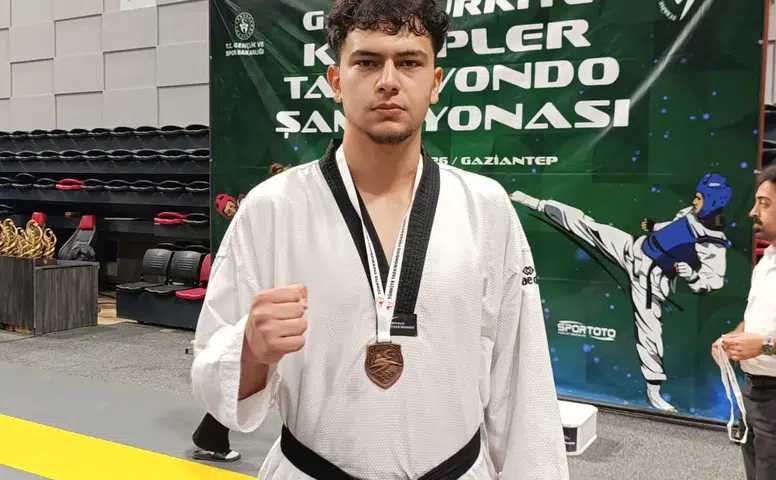 Efe Doğan Türkiye Üçüncüsü Olarak Bronz Madalya Aldı