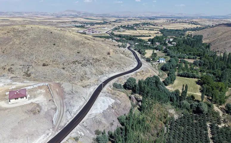 Göksun’da 7 mahalleyi bağlayan yola 10 milyon TL’lik yatırım