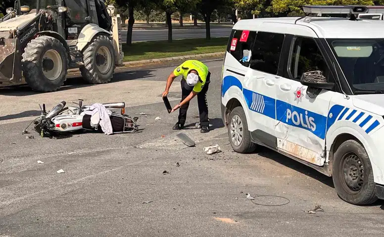 Kahramanmaraş’ta Motosiklet Polis Aracına Çarptı: 2 Yaralı