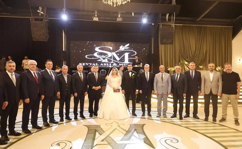 Kahramanmaraş Valisi Ünlüer Genç Çiftin Mutluluğuna Ortak Oldu