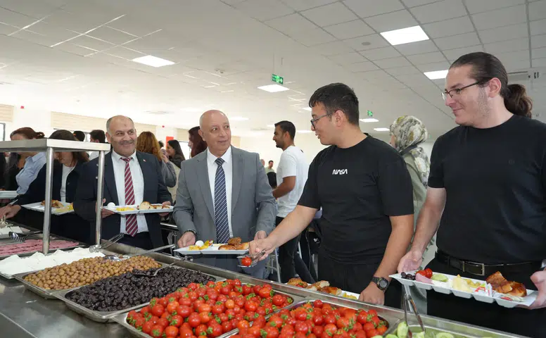 Rektör İsmail Bakan Öğrencilerle Yeni Akademik Yılı Konuştu
