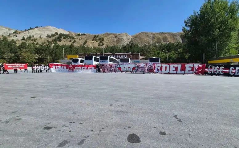İstiklalspor Taraftarları Erzincan Deplasmanına Yola Çıktı
