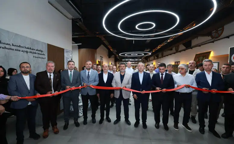 Kahramanmaraş'ta Kâbe Örtüleri ve Mukaddes Emanetler Sergisi Açıldı