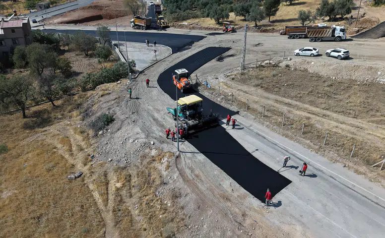 Kahramanmaraş’ta 17 Noktaya Sıcak Asfalt