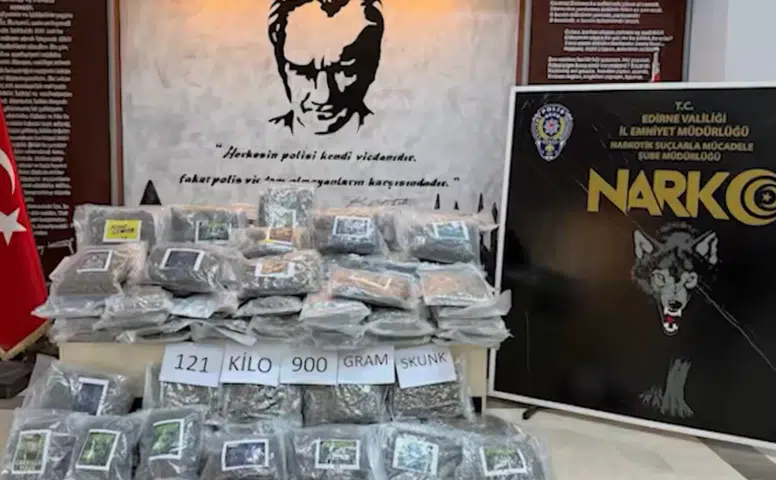 71 ilde uyuşturucu operasyonu! 2,3 ton uyuşturucu ve 4 milyon hap ele geçirildi