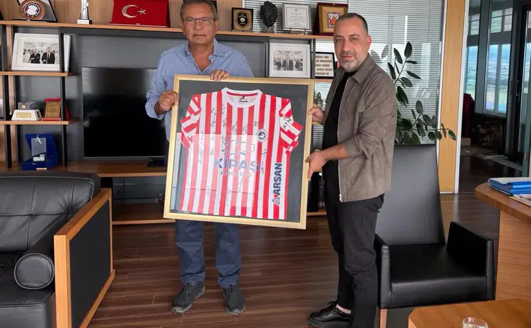 Başkan Gülpak, Hanefi Öksüz’ü Makamında Ziyaret Etti
