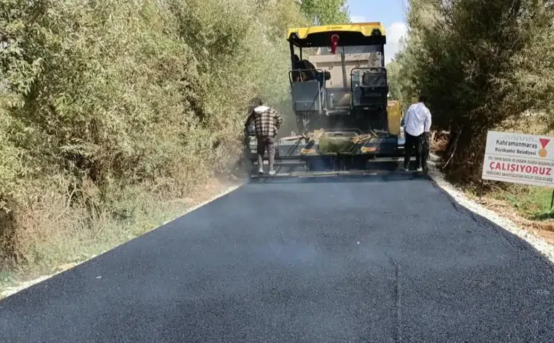 Kahramanmaraş'ta Göksun’un Ulaşım Altyapısı Sıcak Asfaltla Yenileniyor