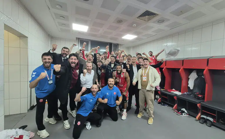 Kipaş İstiklal Basketbol, Lideri Yenerek Zirveyi Devraldı