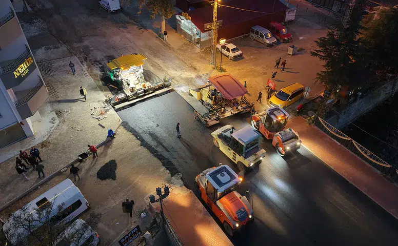 Elbistan'da Dulkadiroğlu Caddesi yenilendi