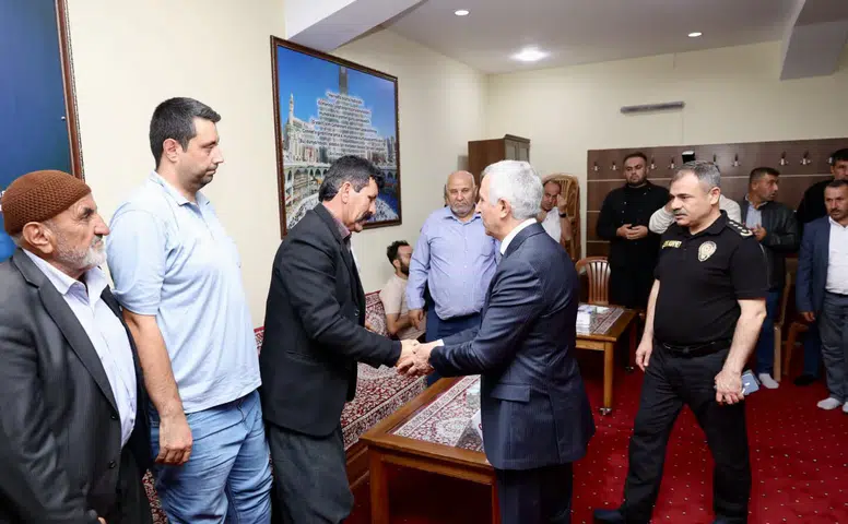Vali Ünlüer’den Şehit Yusuf Güneş’in Ailesine Taziye Ziyareti