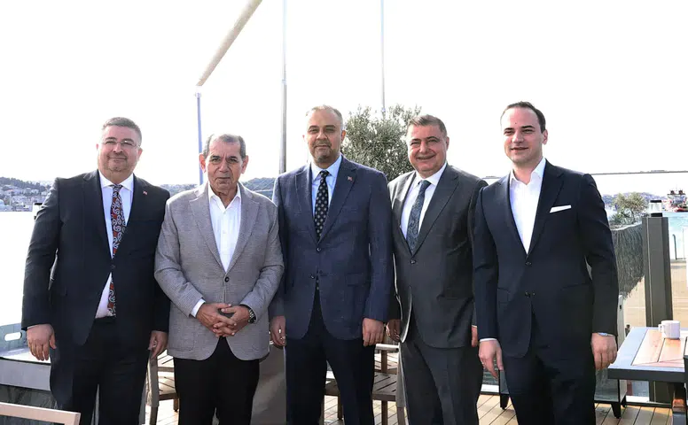 Hanifi Toptaş’tan Dursun Özbek’e Kahramanmaraş Hediyesi