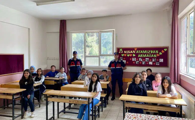 Kahramanmaraş’ta 184 Okul Çevresinde Jandarma Denetimi