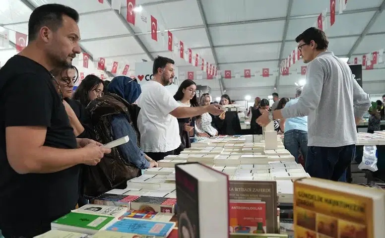 Kahramanmaraş Kitap Fuarı’nda Dokuzuncu Gün Yoğunluğu