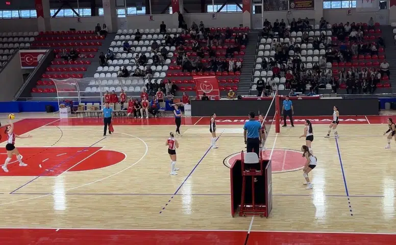 Büyükşehir’in voleybol takımından 3-0’lık zafer